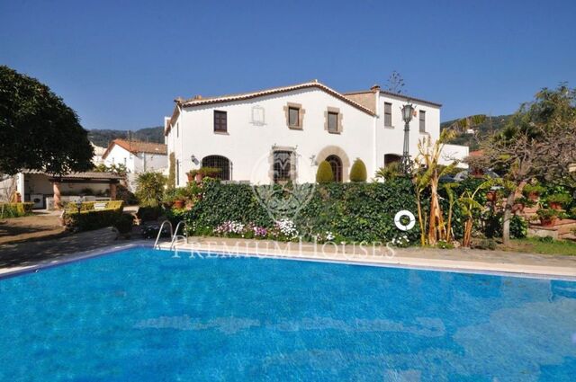 Country house for sale in the centre of Cabrera de Mar - Costa Barcelona