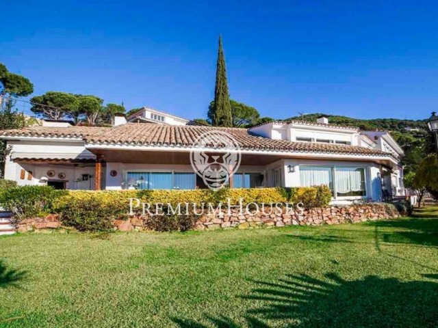 Casa idílica en venta, un retiro mediterráneo en Cabrils