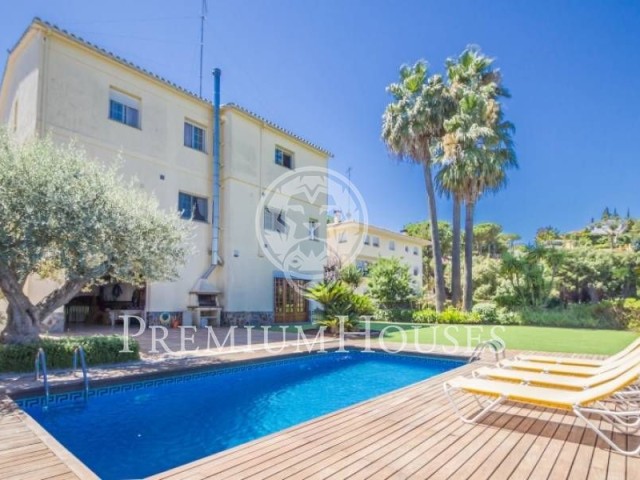 Casa unifamiliar en venta con piscina en Mataró