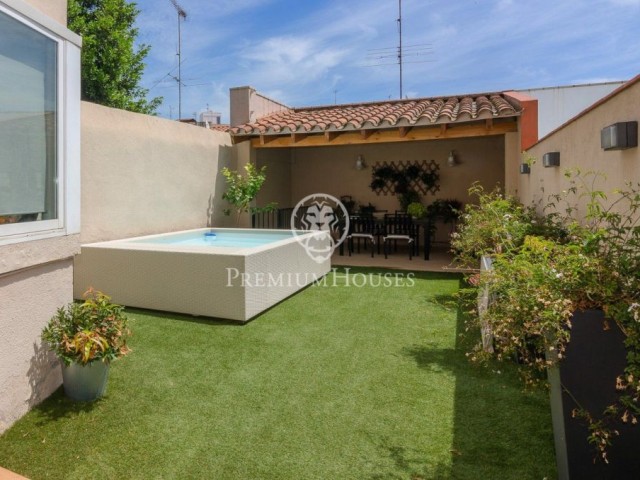 Encantadora casa en venta en el centro de Mataró con piscina, zona Valldemia
