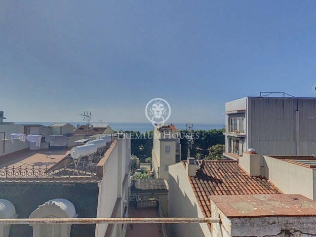 Edificio en venta en pleno centro, segunda línea y vistas al mar en Calella