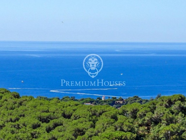 Casa en venta con piscina y espectaculares vistas en Lloret de Mar
