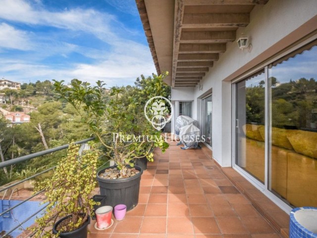 Casa unifamiliar en venda amb vistes i piscina infinity a Santa Susanna