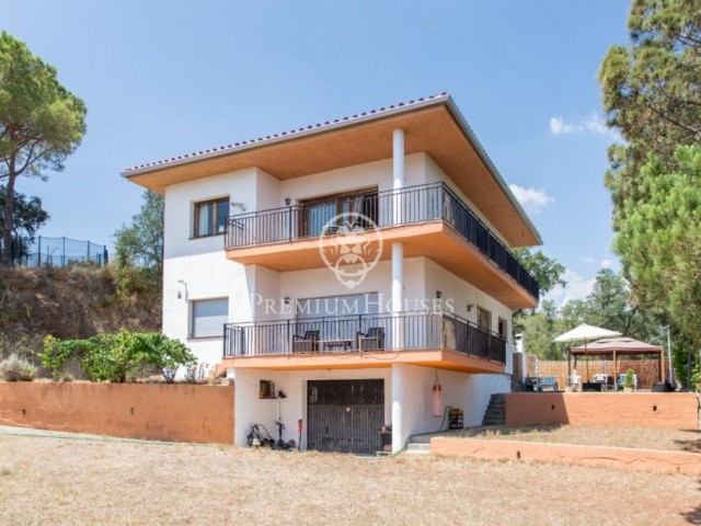 Casa a 4 vents en venda a Sant Iscle de Vallalta