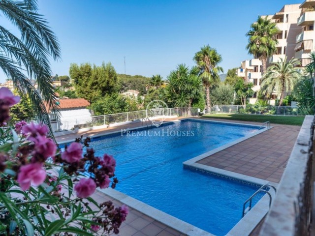 Magnifico piso en con terraza y zona comunitaria en Vallpineda