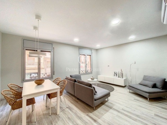 Piso en venta reformado con terraza en Galvany