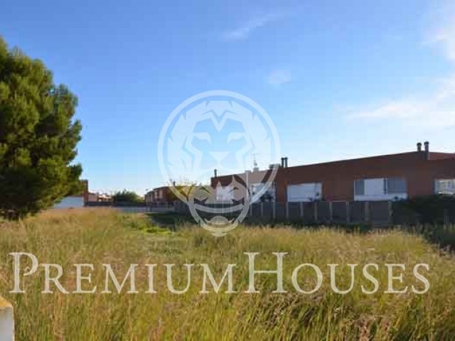Excel·lent solar a Pla de Montgar, zona Hamelin