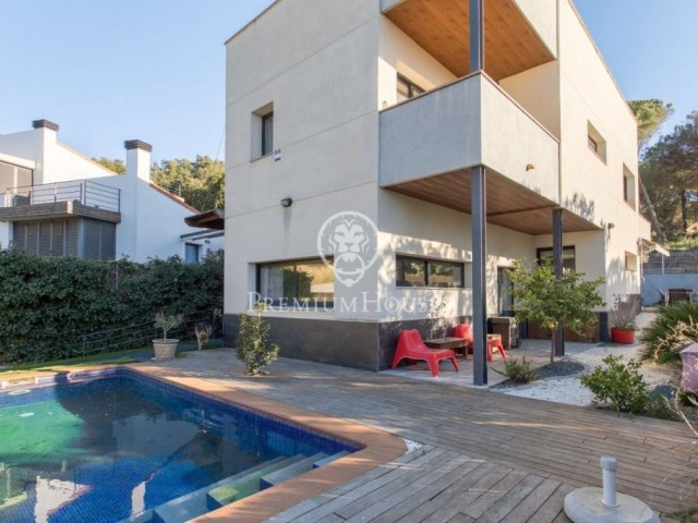 Casa moderna en venta en Roques  Blancas de St. Pol de Mar