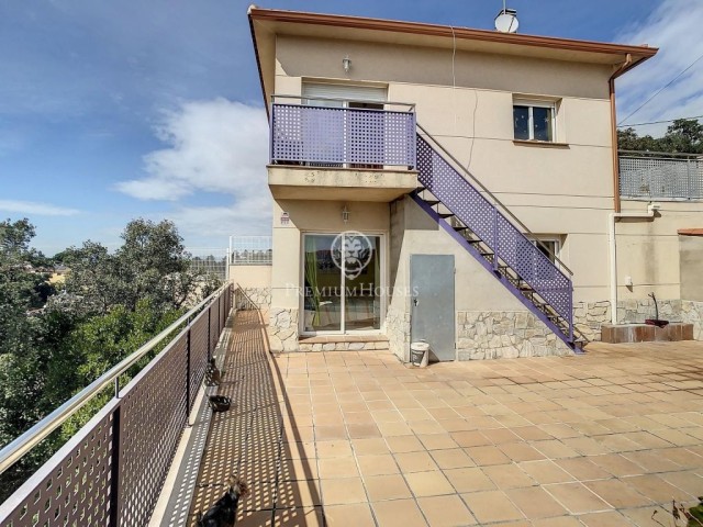 Fantástico chalet adosado en venta con vistas al Montseny