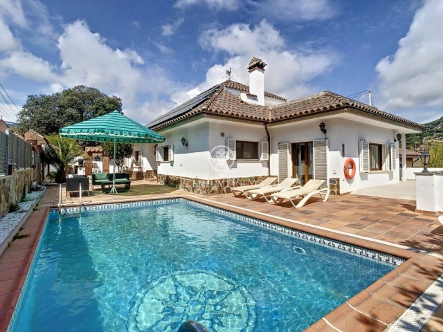 Casa con piscina en Alquiler en Cabrils