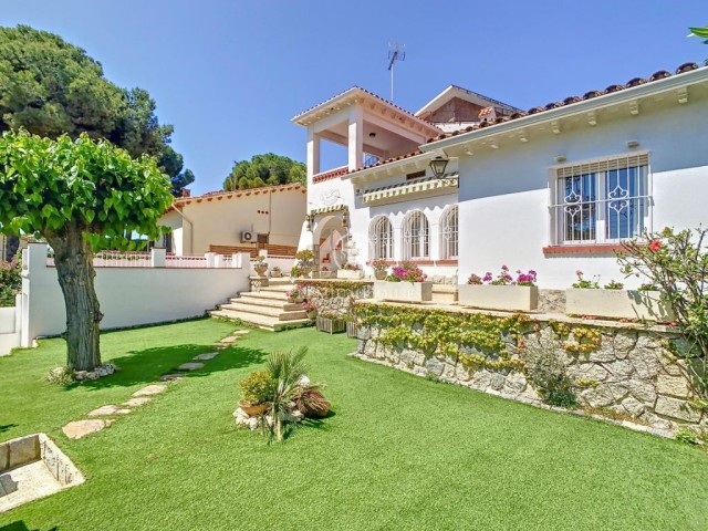 Casa mediterránea con mucho encanto a la venta en El Masnou
