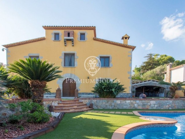 Country house for rent to move in the centre of Cabrera de Mar