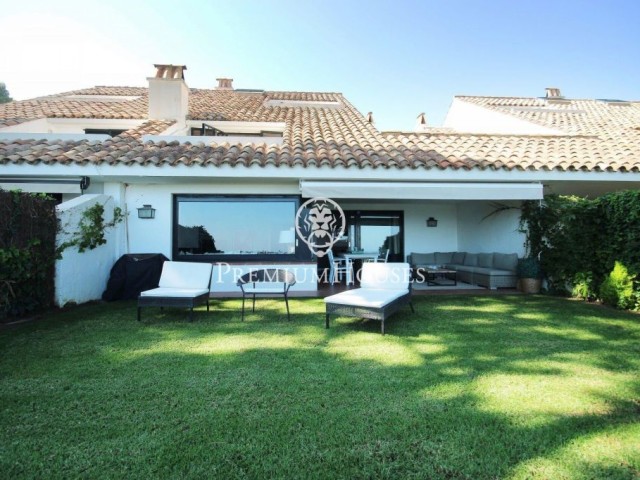 Casa adossada en venda en Supermaresme amb espectaculars vistes a la mar.