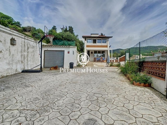 Casa en venta en el centro de Cabrils.