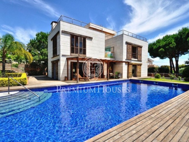 Casa en venta en Alella: Exclusiva urbanización 