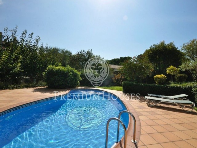 Casa en venta en Cabrils: ¡Un remanso de paz!