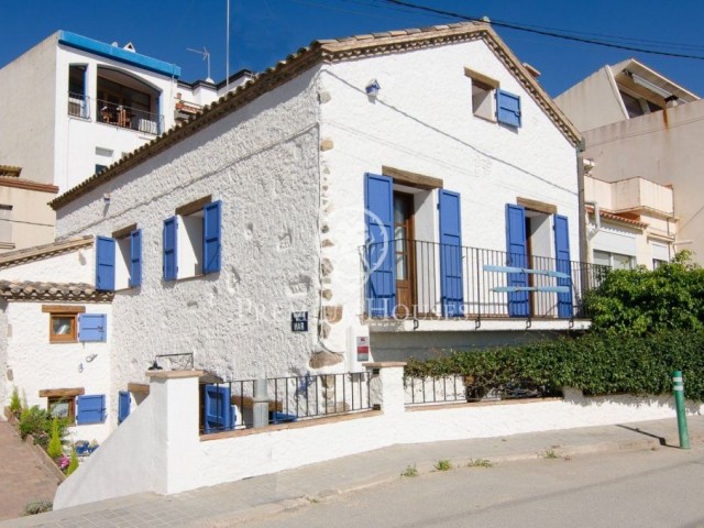 Casa en venda a Montgat, excepcional casa de pescadors de segle XIX