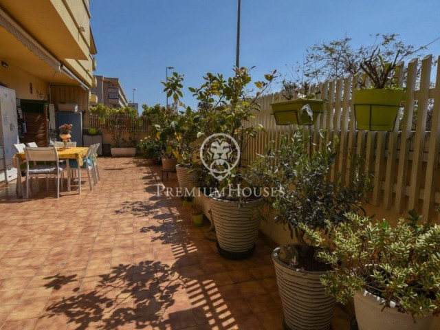 Ground floor apartment with 61 m2 of very bright terrace for sale in Blanes