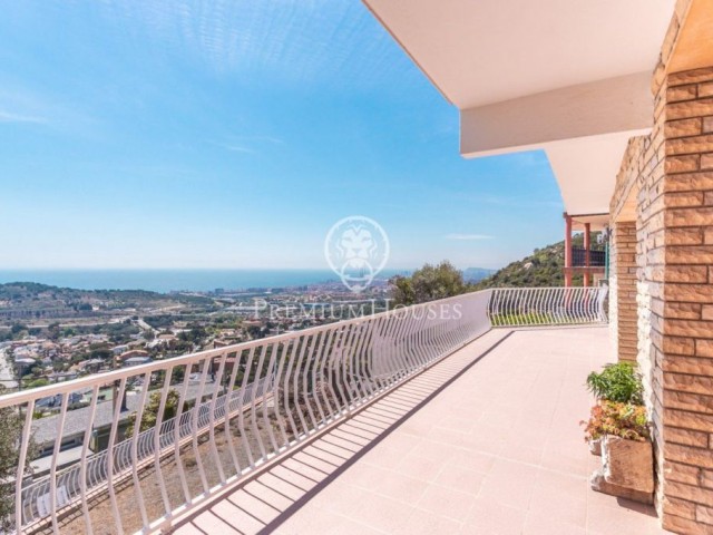 House for sale with magnificent views of the Mas Ram area in Tiana