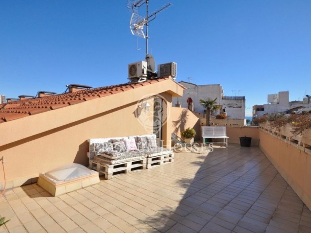 Casa tipo dúplex en venta en pleno centro de Mataró