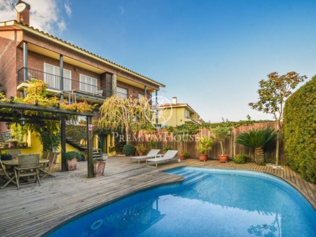 Casa en venda a Argentona amb piscina
