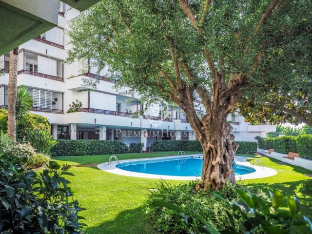 Flat for sale on the seafront in Canet de Mar
