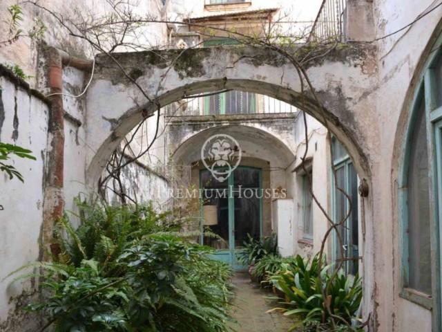 Building for sale in the center of Arenys de Mar