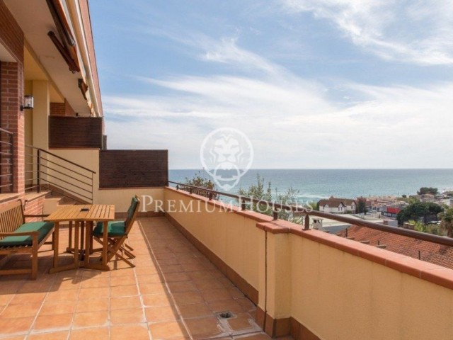 Fantástica casa en venta con increíbles vistas al mar en Arenys de Mar