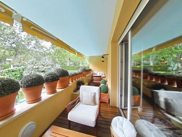 Piso de 531 m² con piscina y terraza en venta en Pedralbes, Barcelona Ciudad