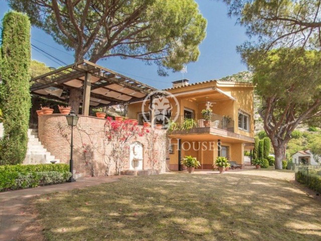 Casa amb vistes espectaculars en venda a Cabrils