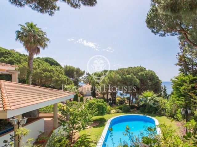 House for sale in Lloret de Mar with wonderful views of the Mediterranean Sea.