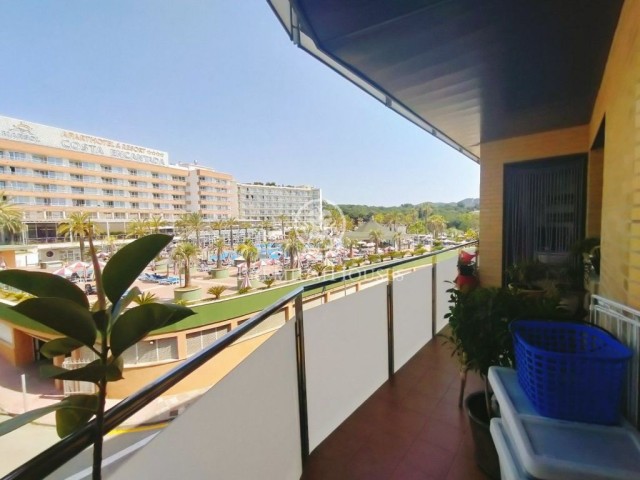 Apartment for sale 5 minutes from the beach with parking in Lloret de Mar