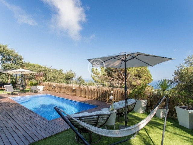 Casa a cuatro vientos en venta con impresionantes vistas al mar en Lloret de Mar