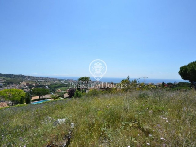 Spectacular plot of land for sale with fabulous sea views in Alella