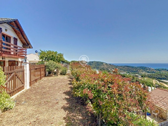 Casa en venda amb espectaculars vistes al mar