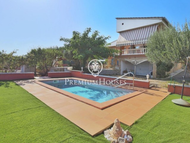 Casa con piscina y vistas en Mas Alba a la venta