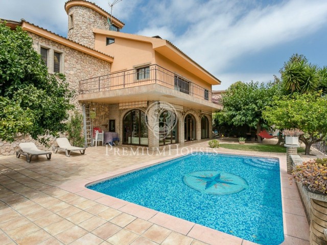 Detached house in Alella with pool - Costa Bcn