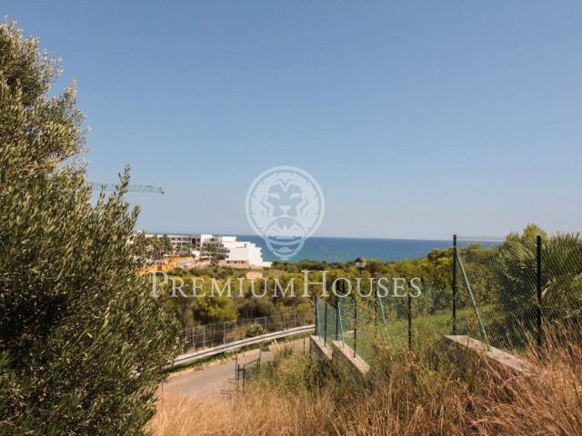 Plot for sale with many possibilities in Sitges